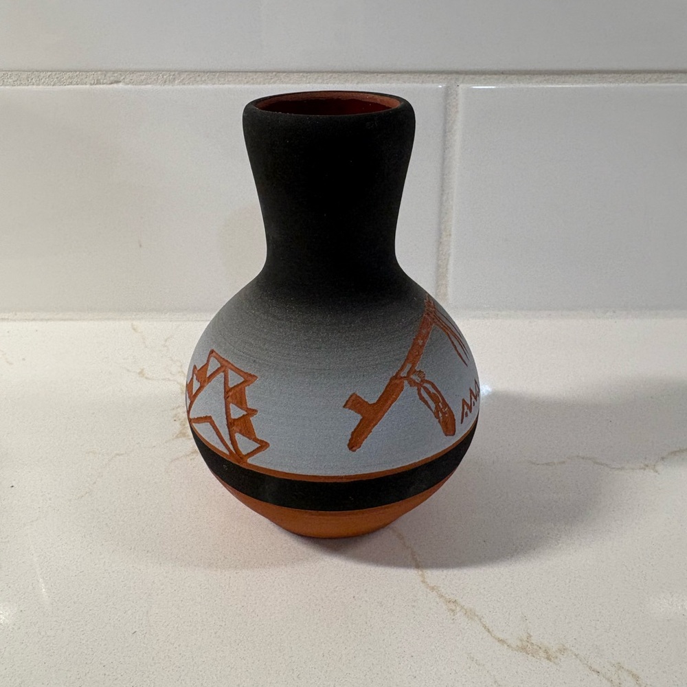 Sioux Native American Handmade Clay Pottery Warrior Vase Signed Little Thunder
